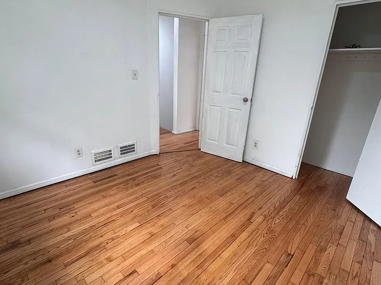 46 N Gilmore Blvd — Photo 7