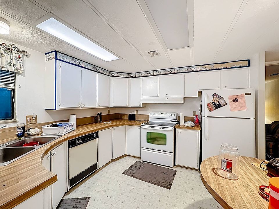 7th image of 8775 20th St Lot 431