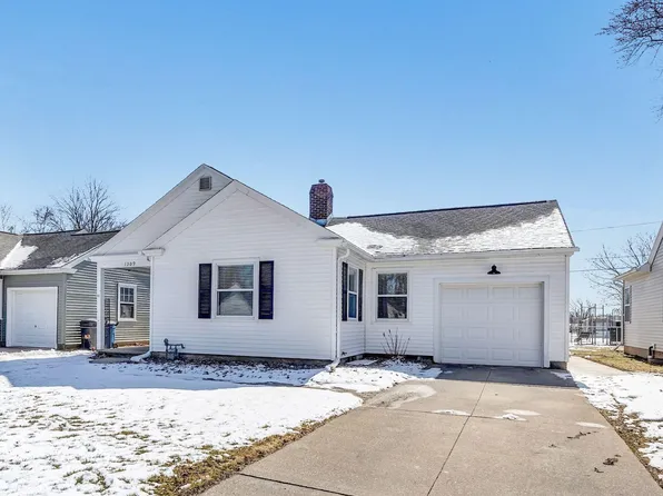 1309 Bismarck St, Green Bay, WI 54301