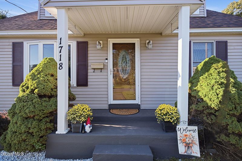 4th image of 1718 Dorsett Street