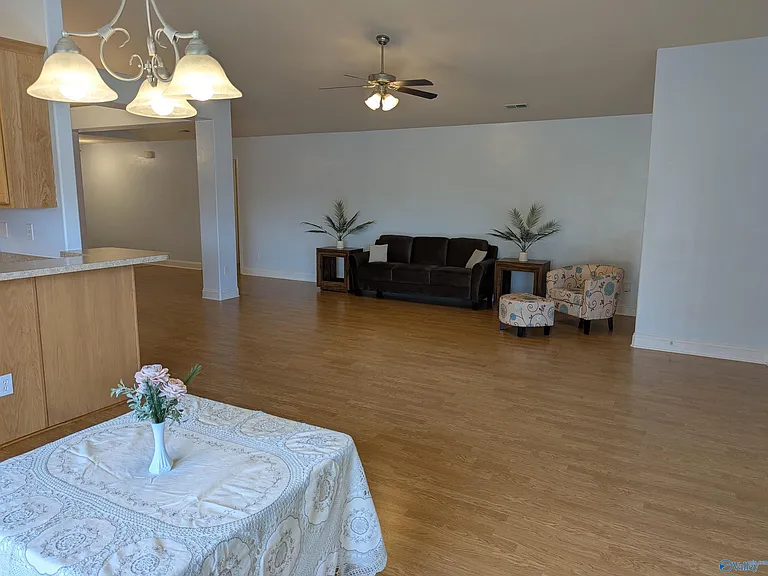 102 Acacia Trail Dr — Photo 5