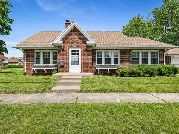 1921 Vernon St, Rockford, IL 61103