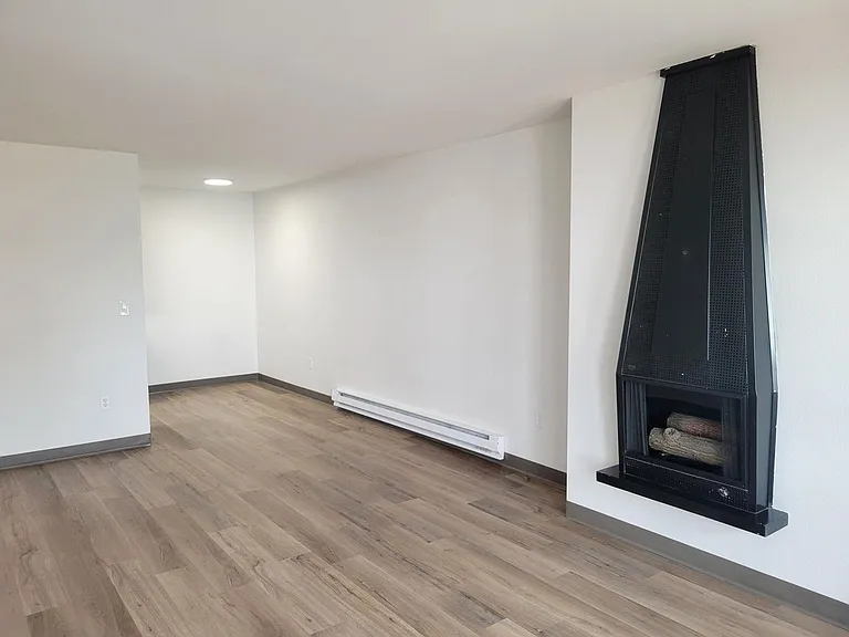 Franklin Apartments — Photo 12