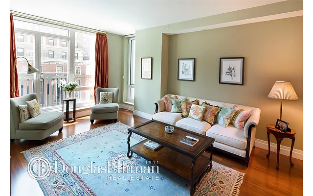Sold by Douglas Elliman | media 14