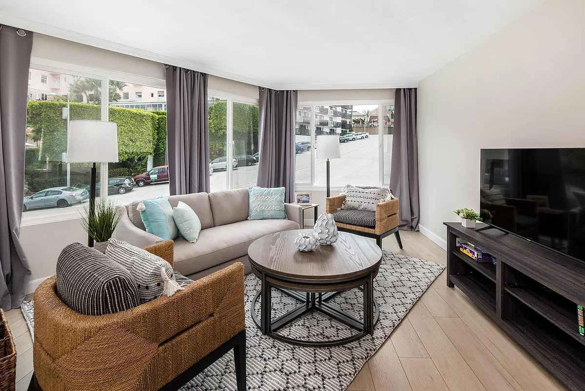 Living Room - 8040 Girard Ave #2