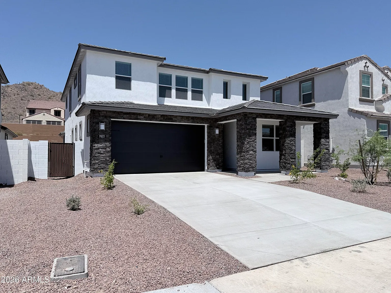 5 bed, 4.0 bath, 3176 sqft, $3,888 — Photo 2