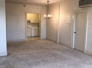 306 Main St APT 1, Groveland, MA 01834