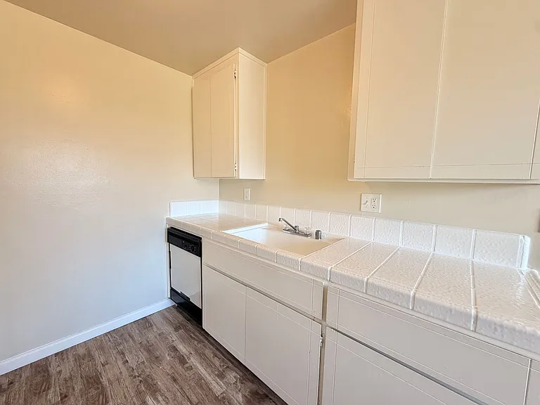 3727 Peacock Court — Photo 7