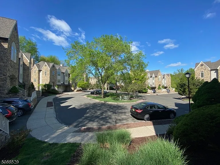 15 Starling Way — Photo 8