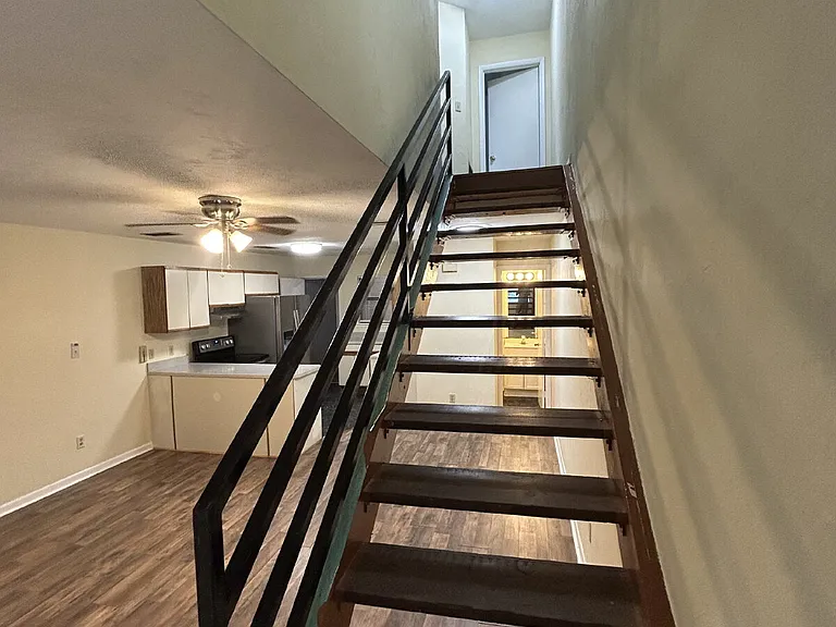 512 McKeithan St #3 — Photo 5