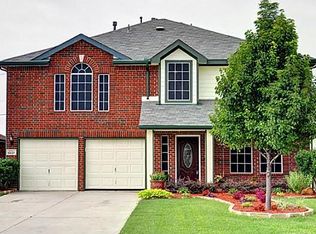 9837 Rockledge Rd, Fort Worth, TX 76108