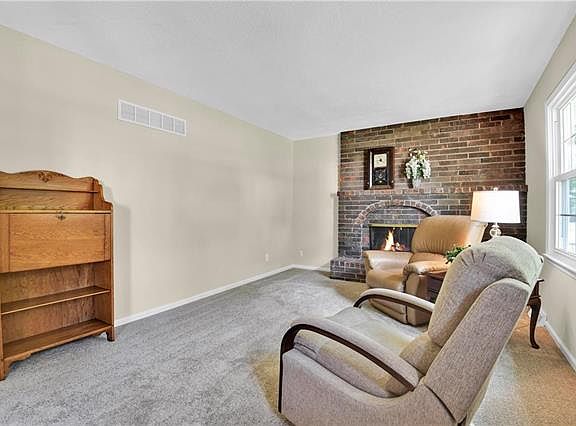 4th image of 9725 W 89th Ter
