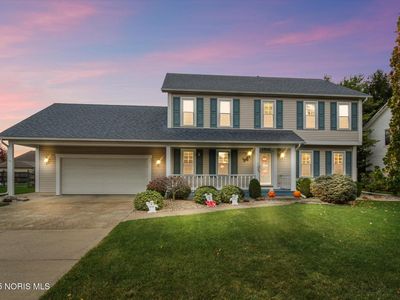 1102 Heritage Ln, Oregon, OH, 43616