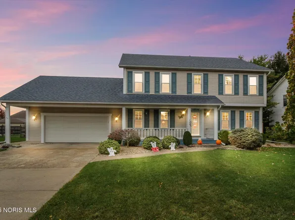 1102 Heritage Ln, Oregon, OH 43616