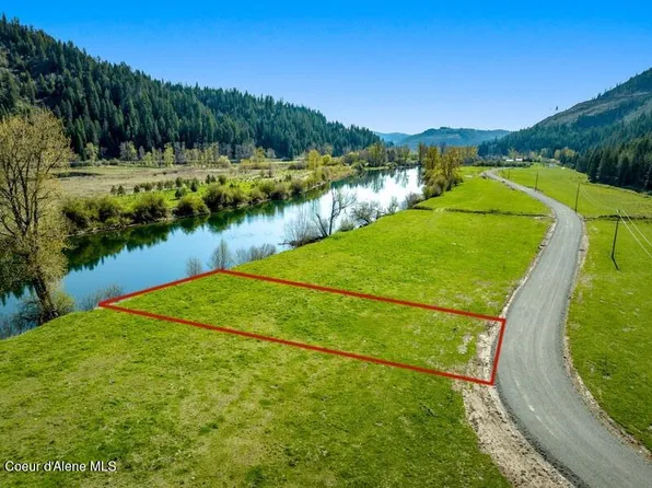L4 Horn Hooked Ln, Saint Maries, ID 83861