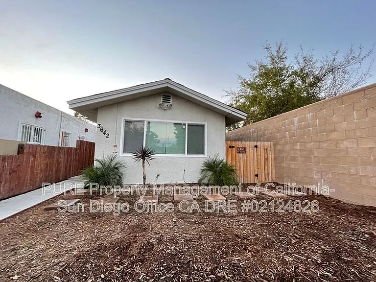 3642 Central Ave #A — Photo 2