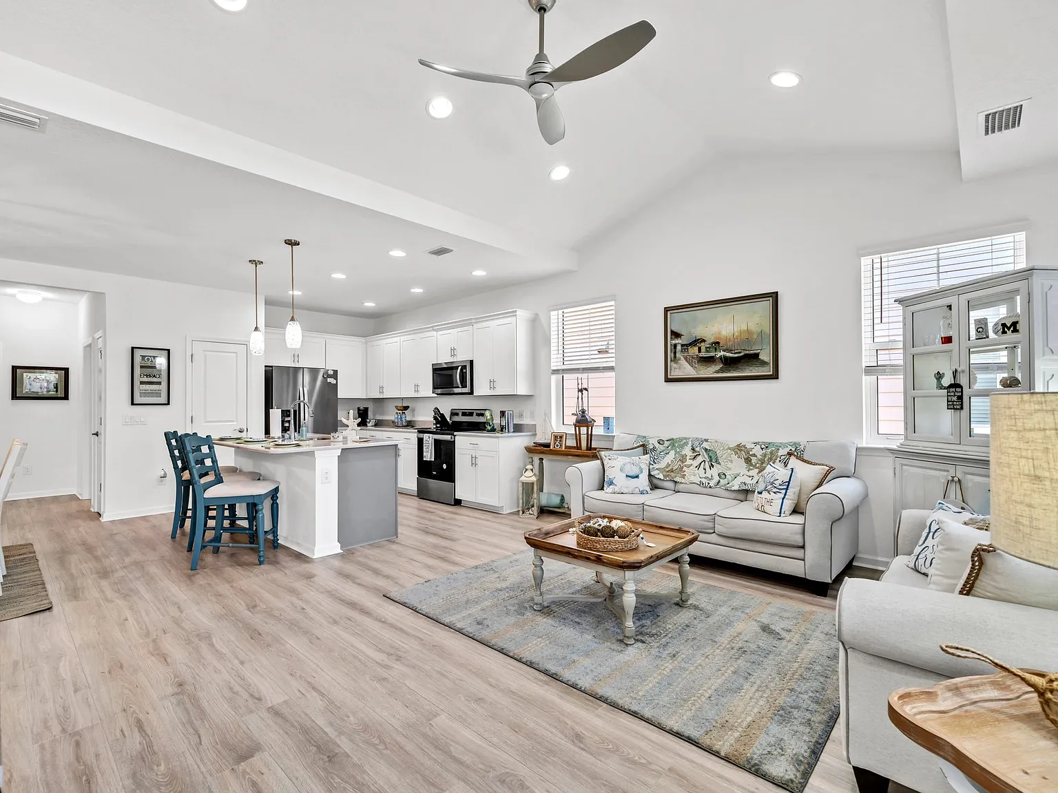 2 bed, 1200 sqft, $2,950 — Photo 4