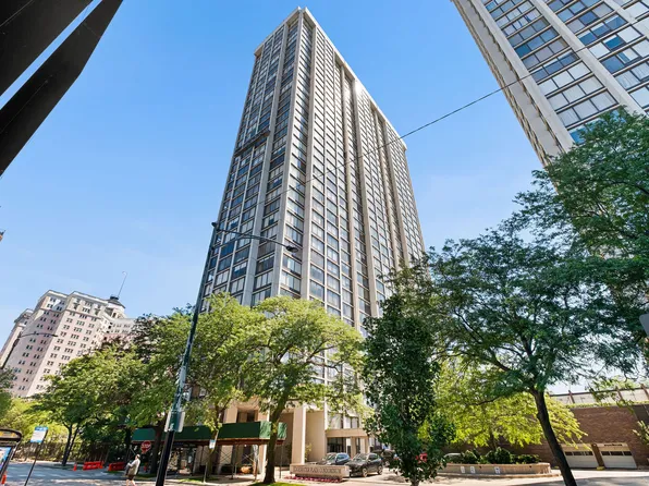5455 N Sheridan Rd APT 2003, Chicago, IL 60640