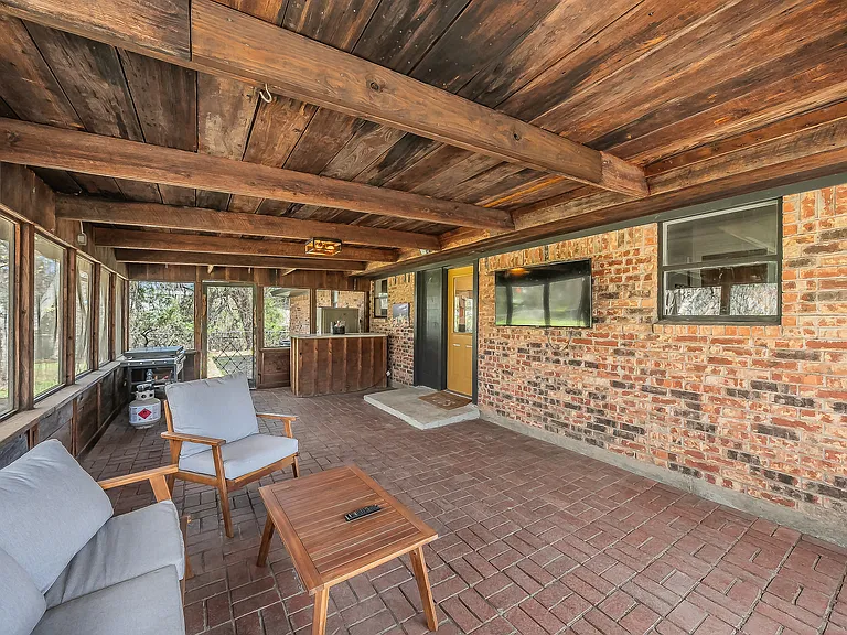 302 W Hale Ave — Photo 33