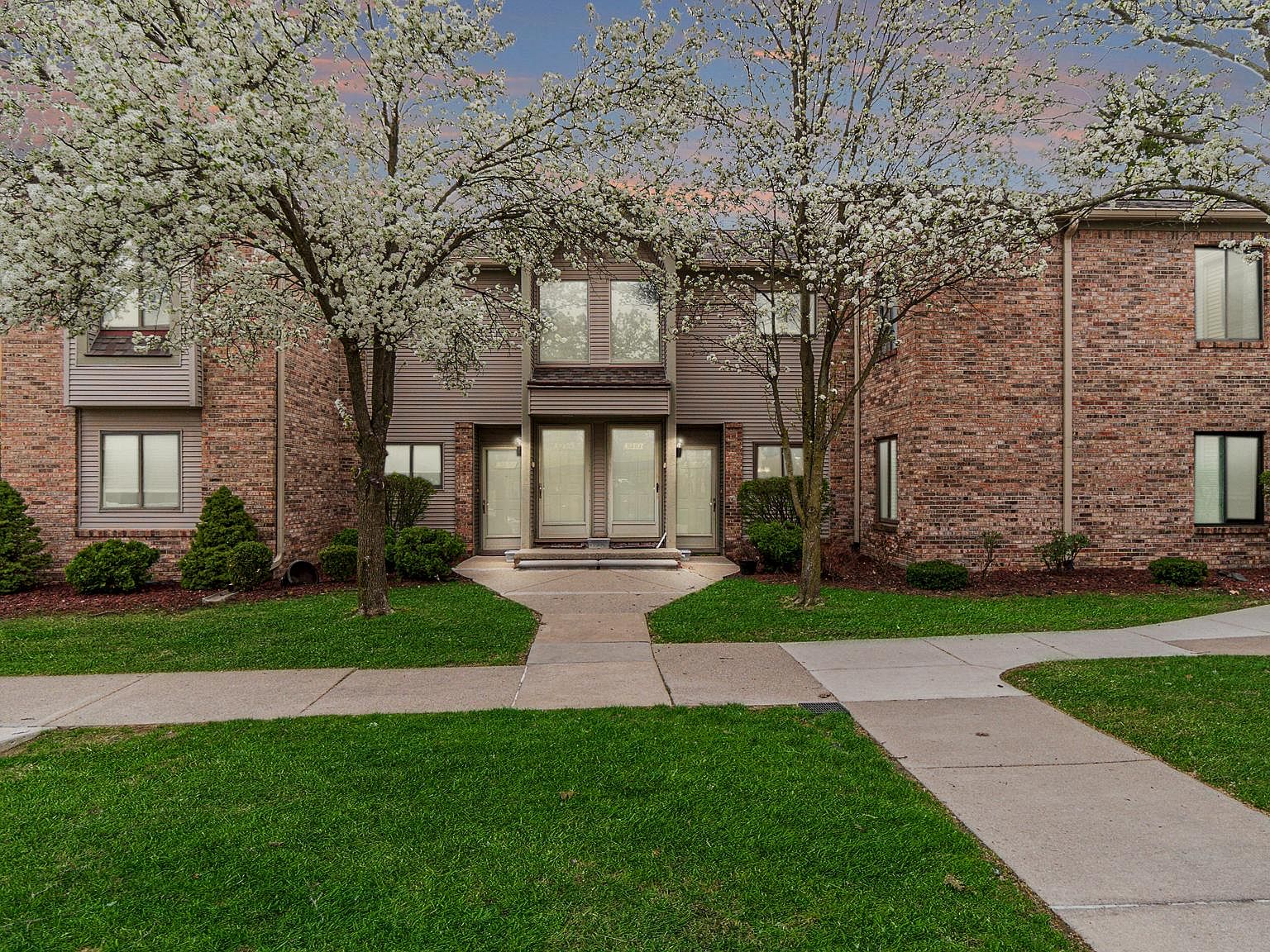 42733 Lilley Pointe Dr, Canton, MI 48187 Zillow