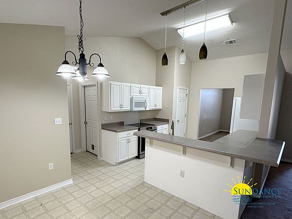3rd image of 9830 Parker Lake Cir