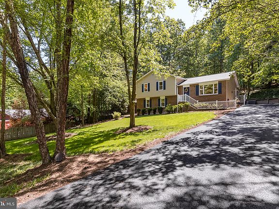 4th image of 7 Woodflower Ct
