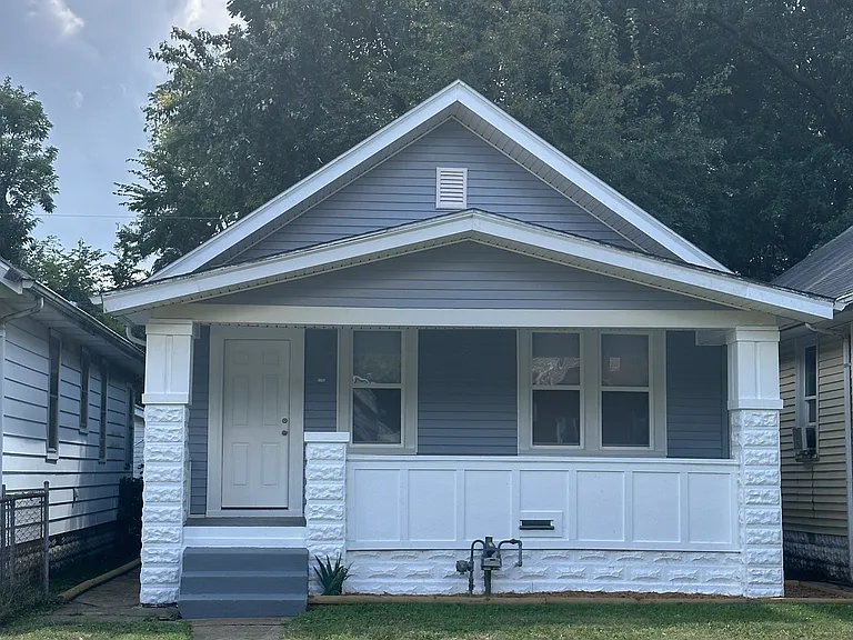 1311 E Illinois St — Photo 1