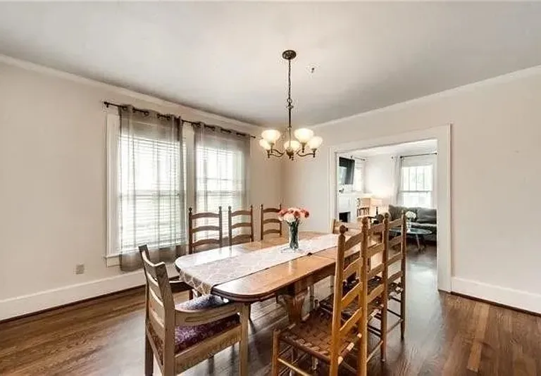 2510 Wabash Ave — Photo 4
