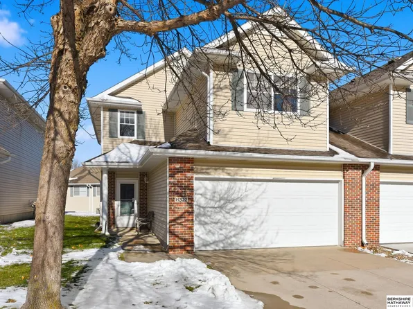 15322 Amy Plz, Omaha, NE 68137