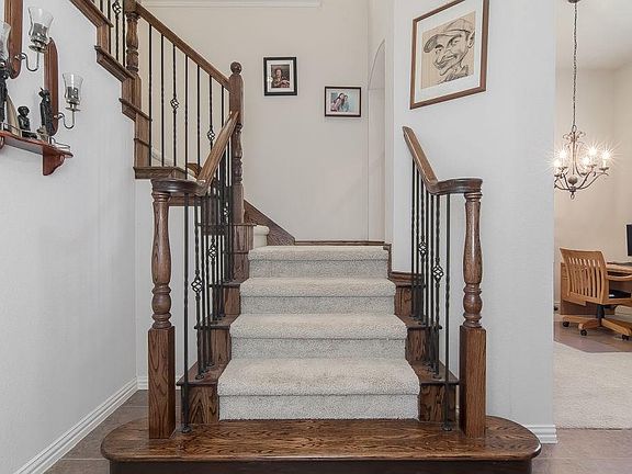 4th image of 2400 Greenbrook Dr