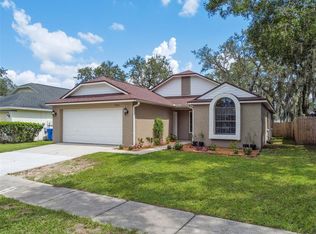 2622 Wrencrest Cir, Valrico, FL 33596