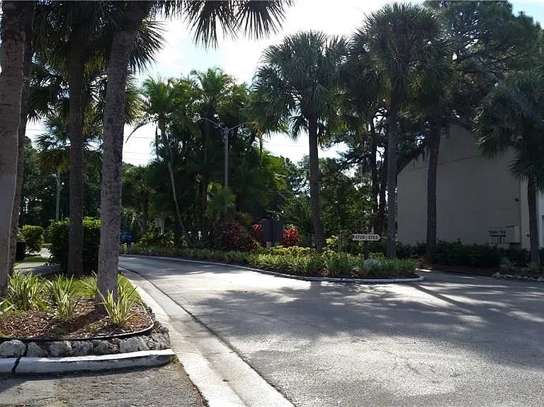 2745 Hidden Lake Blvd #D — Photo 2