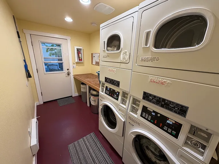 1301 Iowa St #14B — Photo 24