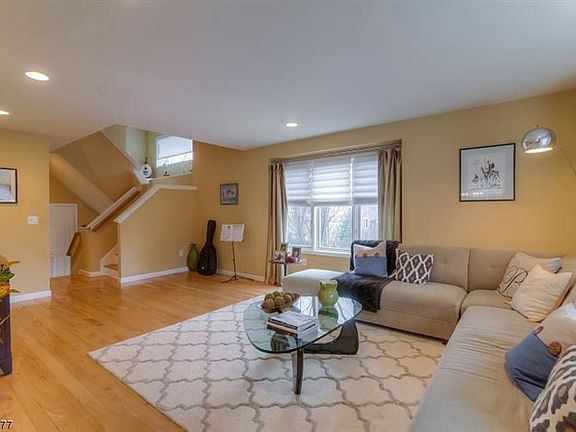 4th image of 189 Clarken Dr