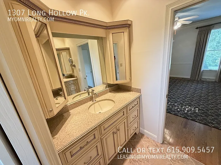 1307 Long Hollow Pike — Photo 18