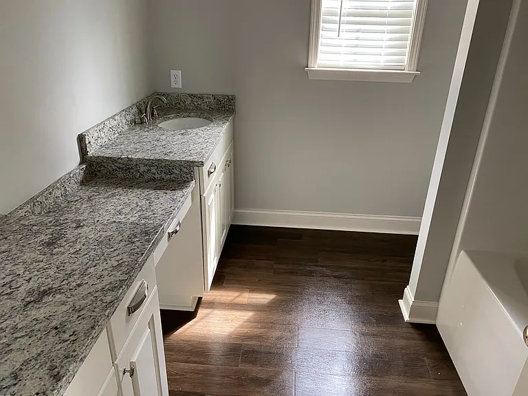 132 Shumard Ct — Photo 5