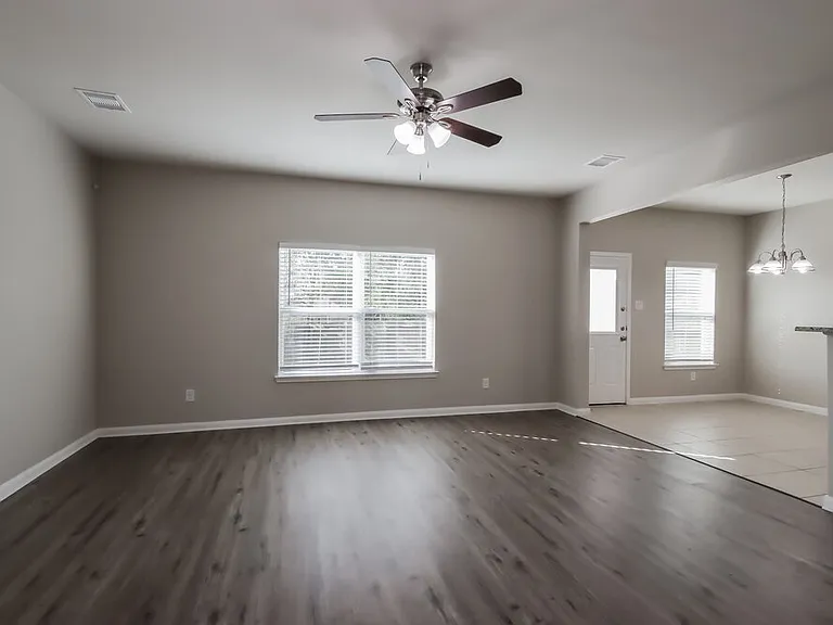7670 Dragon Pearls Ln — Photo 4