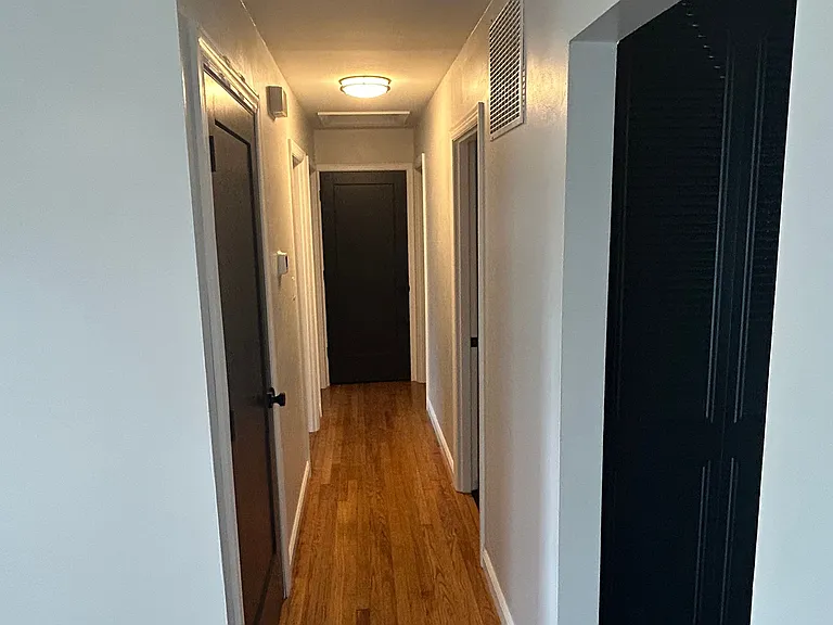 Virginia Ave — Photo 12