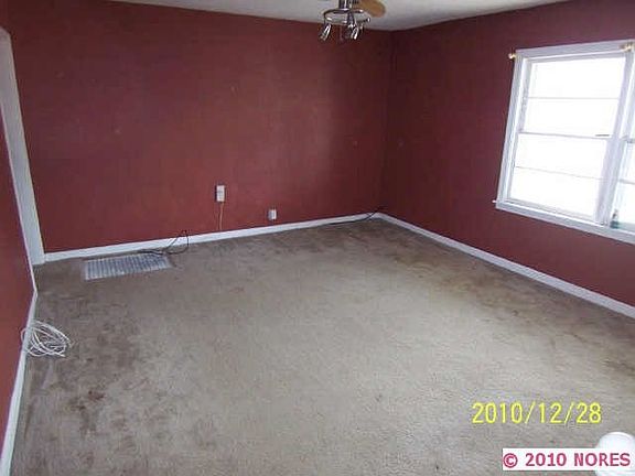 3rd image of 1805 S Water St