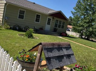 703 S Strevell Ave, Miles City, MT 59301