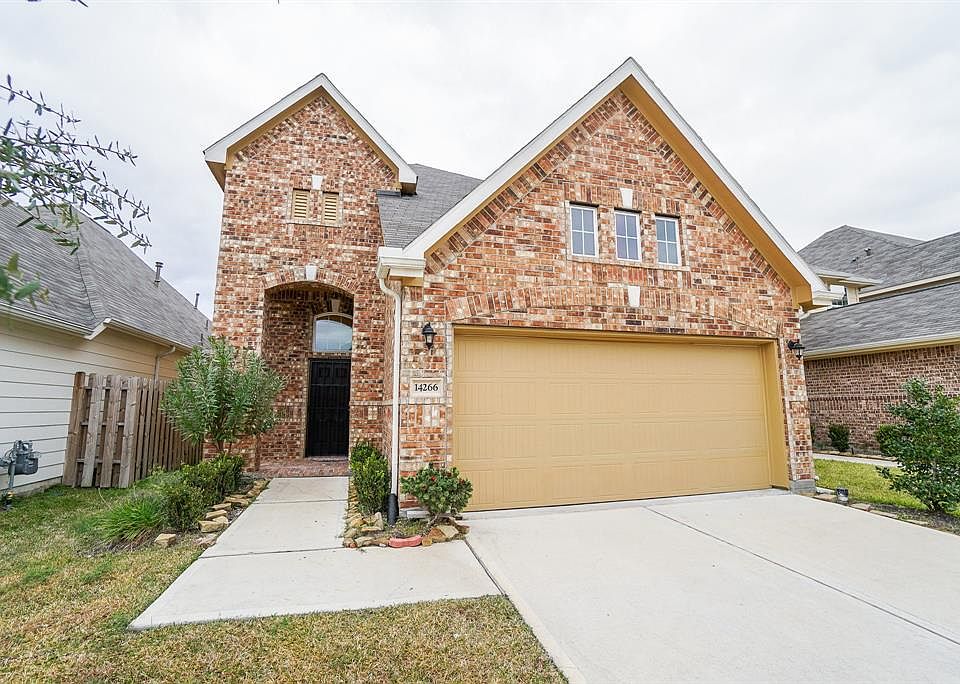 1st image of 14266 Pointa Vera Dr