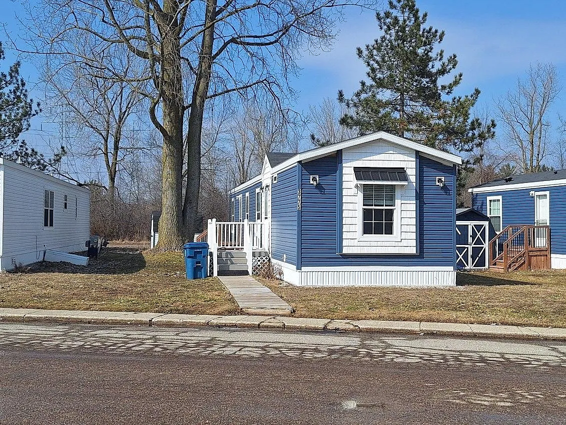 Building Photo - 3775 N Riata Dr #28