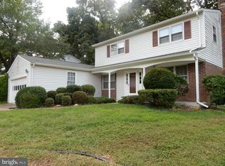 6810 Sydenstricker Rd, Springfield, VA 22152