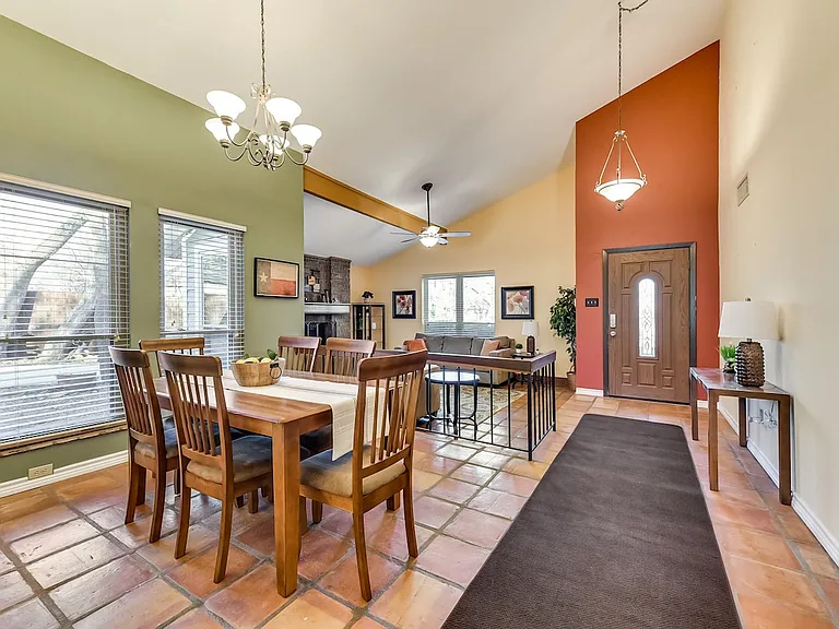 3123 Willow Bend Ct — Photo 2