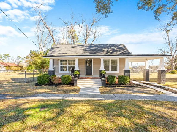 330 N MASONIC Street, Millen, GA 30442