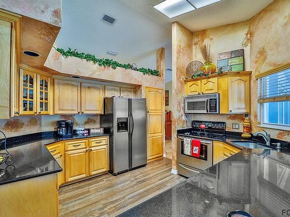 3rd image of 14 Wynnfield Dr