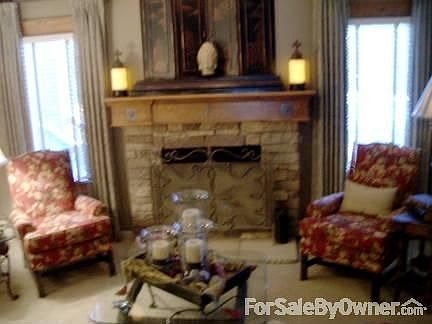 Screened porch (interior)