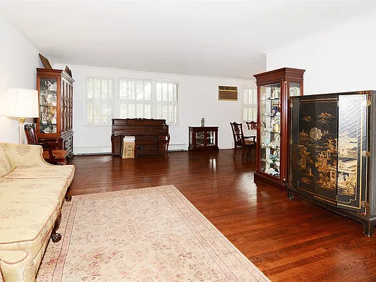 Sold by Robert E. Hill  | media 10