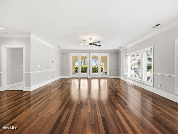 5th image of 915 Shoreline Drive W #112