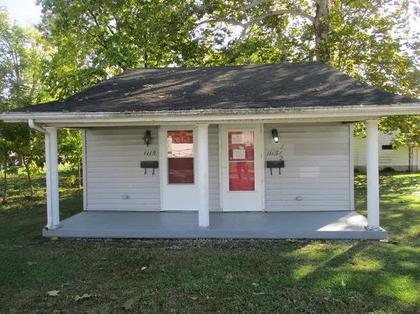 1115 W 17th St, Muncie, IN 47302